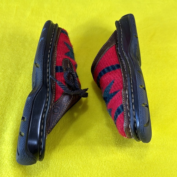 BORN Clogs Tizoc Red Wool Southwest Aztec Blanket Slip On Womens - Picture 4 of 7
